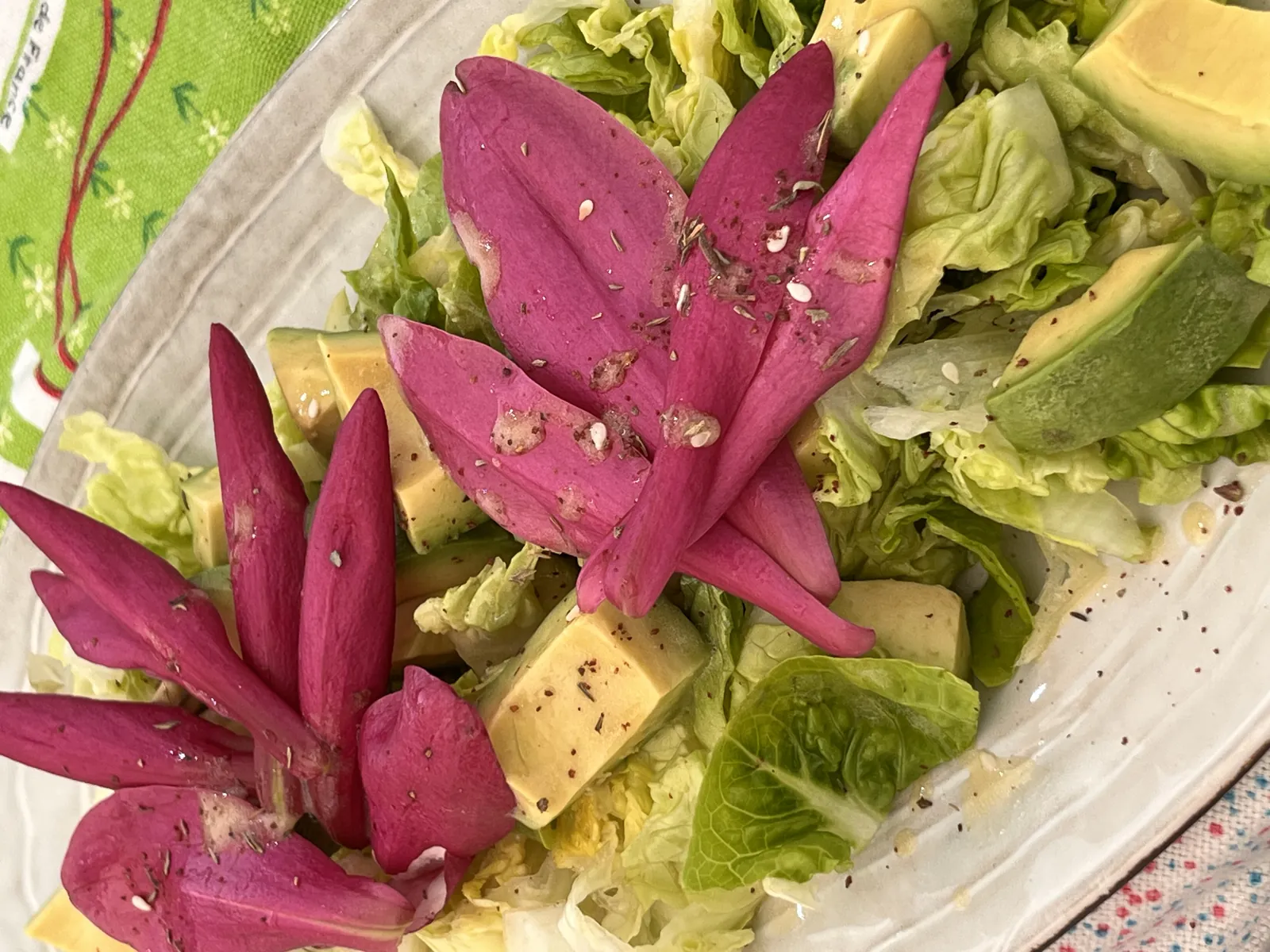 Salade de fleurs de magnolia, photo de la recette